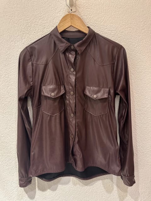 Camisa cuero
