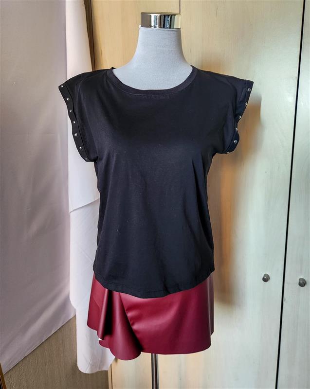 polera tachas